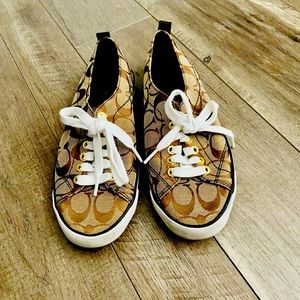 Genuine Coach Brand Logo Lace up Sneakers Size 7